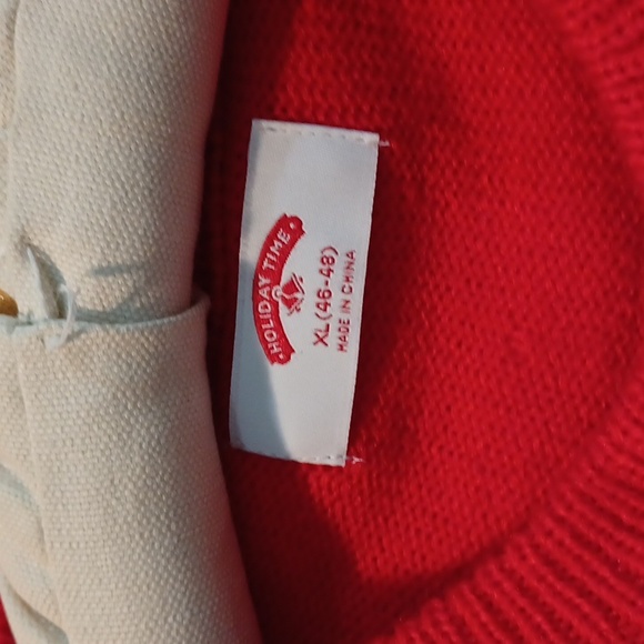 Santa Claus Red Sweater - Picture 3 of 7